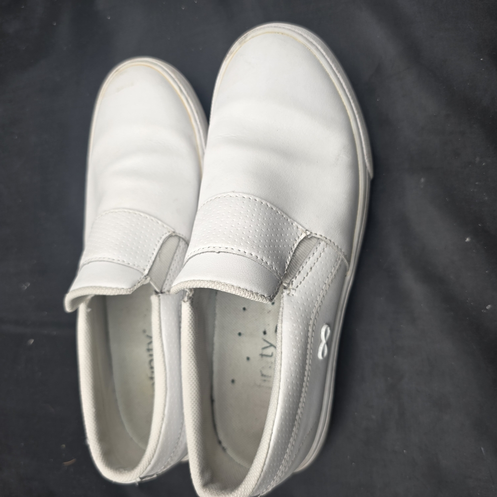 Infinity Raine White Athletic Shoes